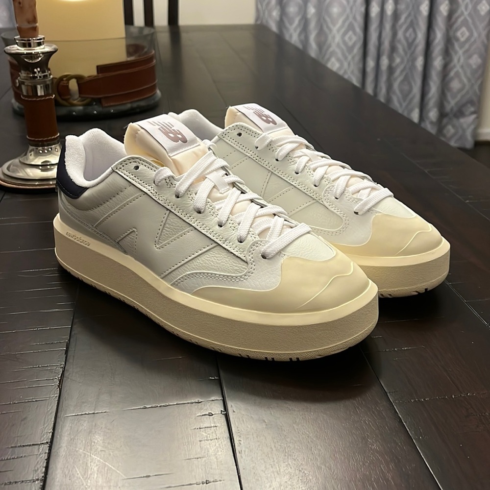 New Balance CT302 Shoes Sneakers 302 CT302LC Men’s Size 9 or Women’s 10.5